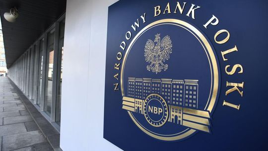 Ekonomista: zawirowania wokół prezesa NBP nie będą miały wpływu na notowania złotego i giełdy