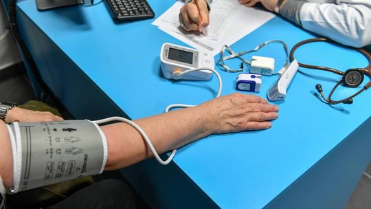 Eksperci: nadciśnienie tętnicze to główny i najbardziej lekceważony czynnik ryzyka zgonu Polaków