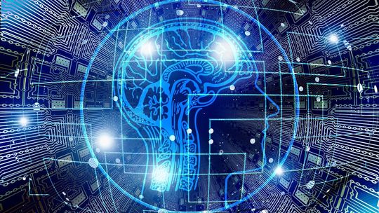 Ekspert: AI hakuje nasz system myślenia, żeby nas do czegoś przekonać