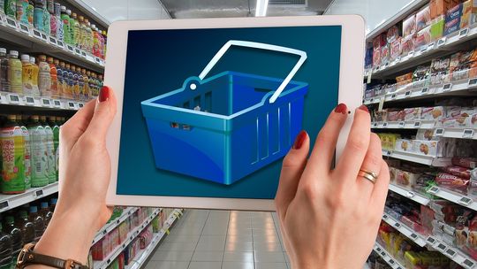 Ekspert po danych GUS: od marca będą czekały nas ujemne wyniki sprzedaży detalicznej