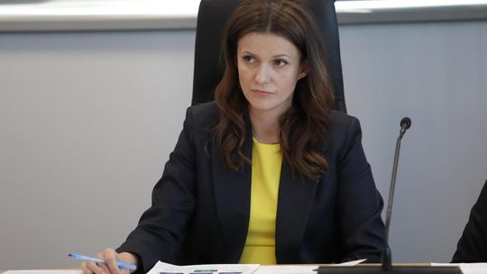 Ekspert: trzeba uczyć dzieci, jak bezpiecznie korzystać z internetu