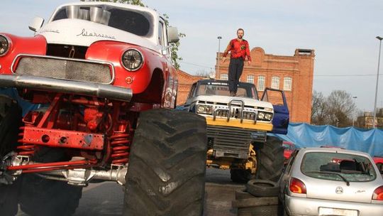 Emocjonujący pokaz motoryzacyjny