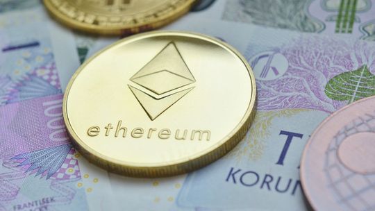 Ethereum – co warto wiedzieć o tej kryptowalucie? Czym różni się od Bitcoina?