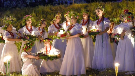 Etnolog: Noc Kupały symbolizuje zwycięstwo światła nad mrokiem