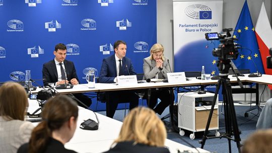Europosłowie: będziemy walczyć o utrzymanie finansowania polityki spójności i polityki rolnej UE