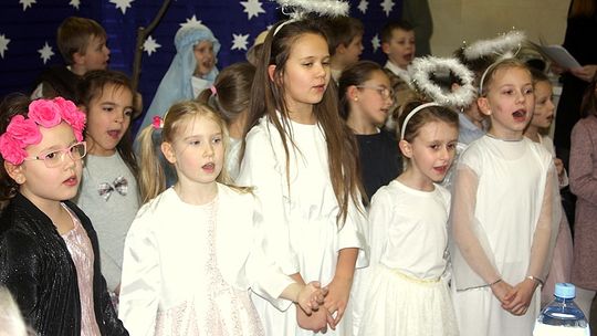 (FOTO) Dzień Babci i Dziadka w Tęczowej Akademii