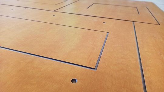 Frezowanie HPL – jak obrabiać laminat wysokociśnieniowy bez uszkodzeń?