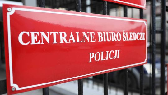 Gang zajmujący się m.in. włamaniami do bankomatów rozbity przez stołecznych policjantów i CBŚP