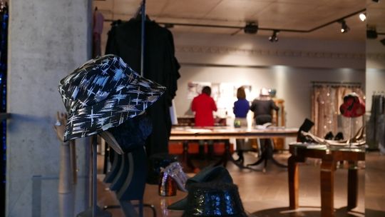 Gdy design spotyka się z wielką modą.  Ceramika Paradyż prezentuje autorskie kolekcje Gosi Baczyńskiej