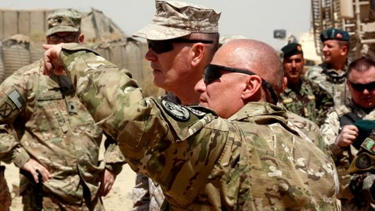 Gen. Joseph Dunford z wizytą u polskich żołnierzy