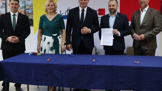 Gmina Opoczno z dotacją na przebudowę drogi w Dzielnej