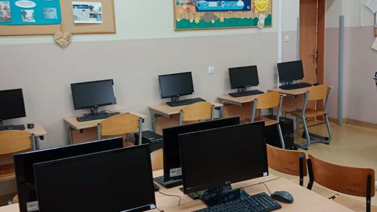 Gmina Ujazd inwestuje w nowoczesną edukację