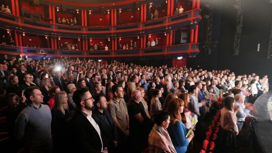 GU­­­S: w 2023 r. o 31,7 proc. wzrosła liczba widzów i słuchaczy w teatrach i instytucjach muzycznych
