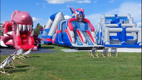 Halowy Festiwal Dmuchańców w Tomaszowie