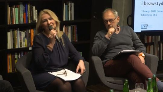 "Historia depcze nam po piętach"