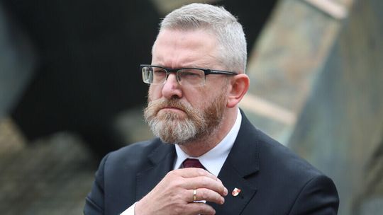 Hołownia: europoseł Grzegorz Braun ma od środy zakaz wstępu do parlamentu