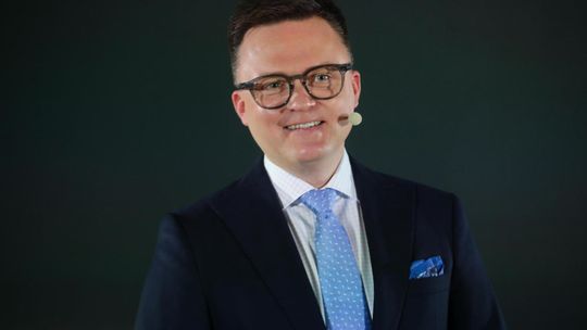 Hołownia: Polska wielocentryczna, zielona gospodarka i transformacja transportowa - to trzy filary rozwoju Polski