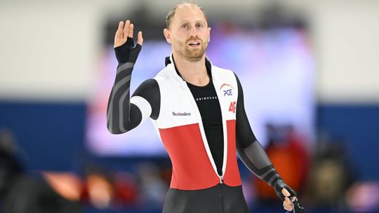 Igrzyska 2026/łyżwiarstwo szybkie - Żurek czwarty na 1000 m, zwycięstwo Stolza