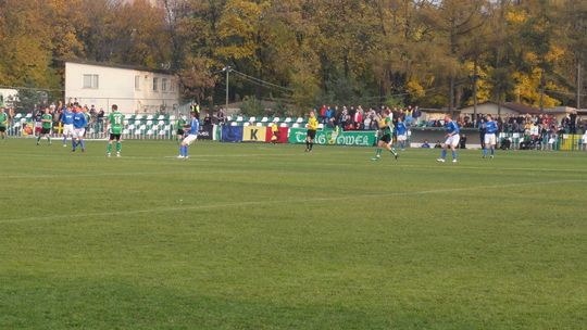 III liga: Błysk Tomasiewicza ratuje Legię. Niesamowita pogoń Broni