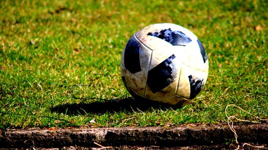 III liga: Lider traci punkty, wicelider coraz bliżej