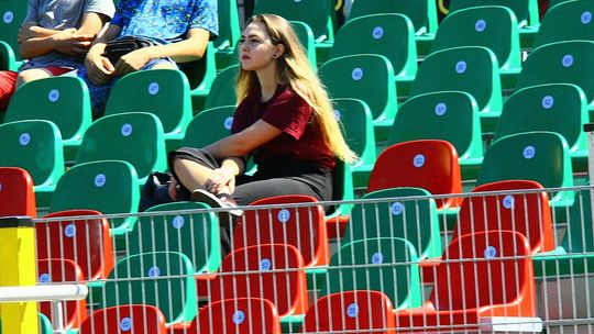 III liga: Strzelają dużo, ale grają też ostro
