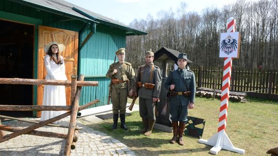 Iluminacje i inne atrakcje  czyli Noc Muzeów w Skansenie i Grotach