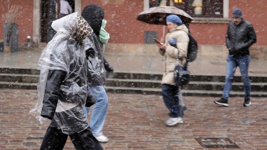 IMGW: w Wielkanoc będzie nie tylko zimno, ale i wietrznie; w górach zimowo