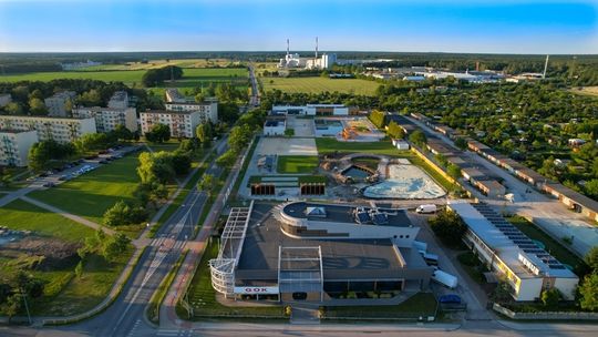 Imponujący kompleks na ukończeniu w Ujeździe