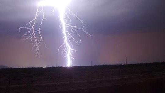Instytut Meteorologii ostrzega przed silnymi burzami