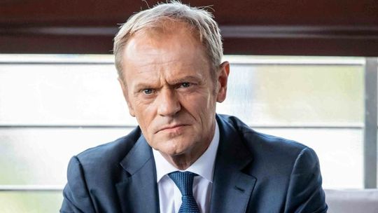 Interia: Donald Tusk zatrzymany przez policję; stracił prawo jazdy