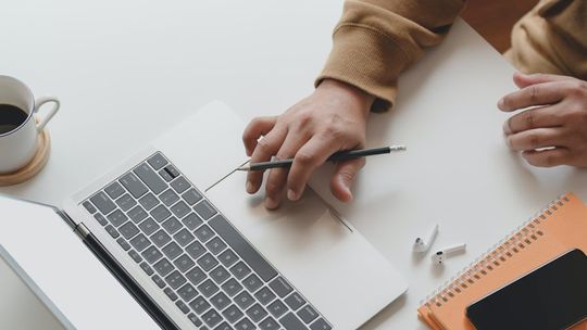 Internet 100 Mb/s, 300 Mb/s, a może inny? Jaka prędkość będzie dla Ciebie najlepsza?