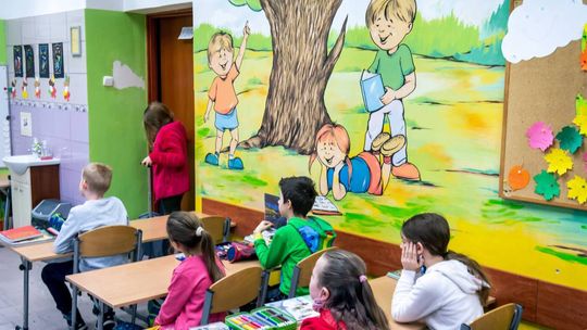 Irena Koźmińska: nauczyciele powinni codziennie czytać uczniom przez 20 minut