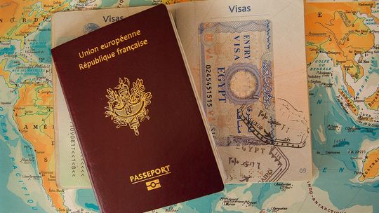 Jak przygotować się do wyrobienia paszportu i uniknąć problemów w urzędzie?