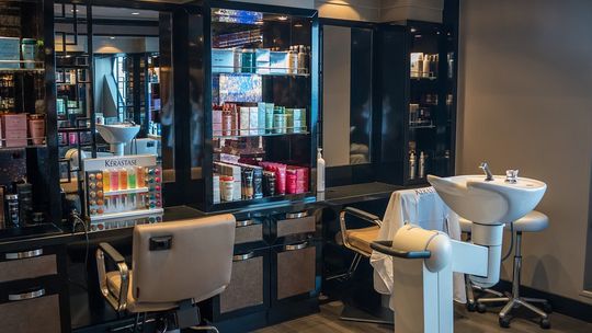 Jak urządzić salon fryzjerski