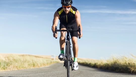 Jakie odżywki i suplementy diety dla sportowców na rower? Jakie suplementy i odżywki brać by kręcić dłużej i szybciej?