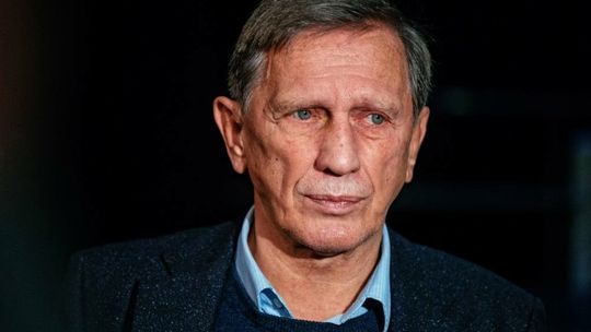 Jan Englert padł ofiarą oszustów. Jego wizerunek wykorzystano bezprawnie w reklamie leku