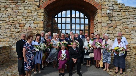 Jubileusze są niczym kamienie milowe w życiu  ludzi.  Odmierzają one bowiem miniony czas