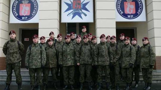 Kadeci z "Mechanika" na szkoleniu w  Batalionie Reprezentacyjnym Wojska Polskiego.