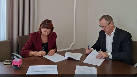 Kanalizacja w Dąbrowie powstanie – umowa podpisana Kanalizacja w Dąbrowie powstanie – umowa podpisana