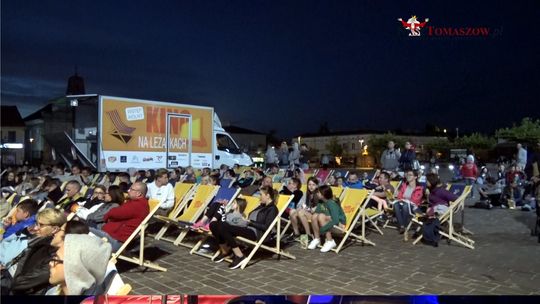 Kino na leżakach