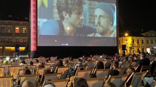 "Kino na leżakach" znowu na placu Kościuszki