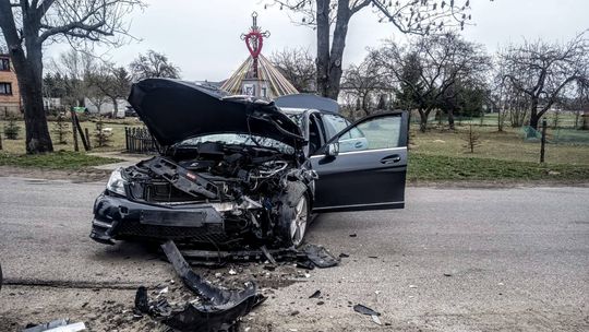 Kolizja w Dębniaku. Strażacy usuwali skutki zdarzenia