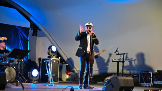 Koncert wspomnień nad Pilicą – Krzysztof Jankowski przypomniał przeboje Krzysztofa Krawczyka