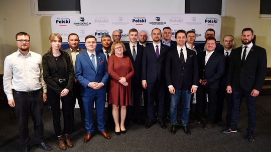 Konfederacja także ruszyła w Polskę.