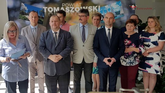 Konferencja prasowa dotycząca rozbiórki i budowy mostu w Będkowie