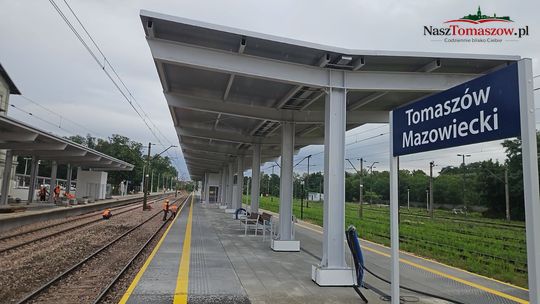 Koniec chodzenia przez tory. Nowe przejście podziemne i perony otwarte na stacji Tomaszów Mazowiecki