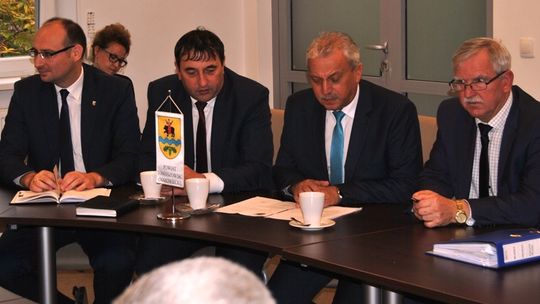 Konwent z aneksją w tle
