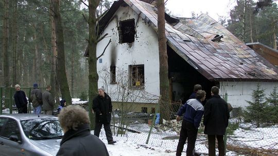 Kryminalistyk o akcji w Magdalence: policjant może celować do wysokości kolan, nie wyżej