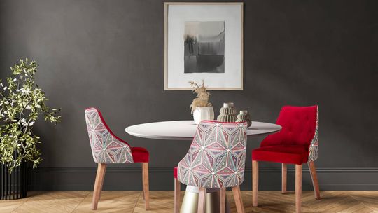 Krzesła w stylu glamour – luksus, który możesz mieć na co dzień