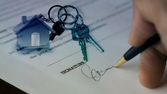 Kto może pomóc przy zakupie mieszkania?